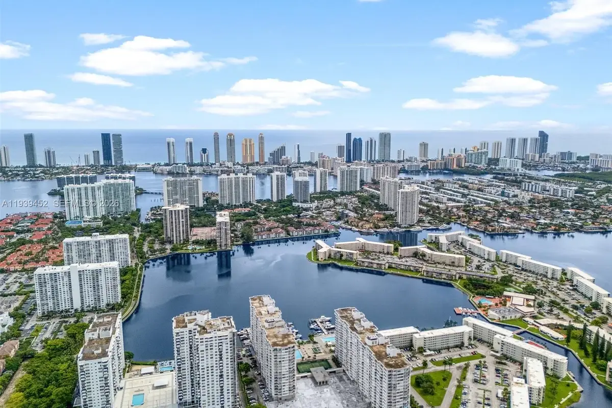 18021 Biscayne Blvd #304, Aventura: photo 1 of 50