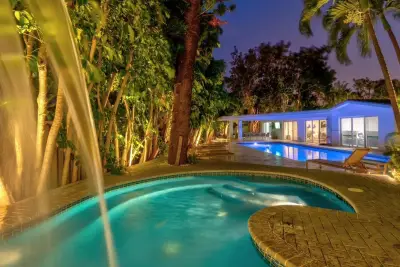 1800 SE Admirals Way, Fort Lauderdale: photo 1 of 57