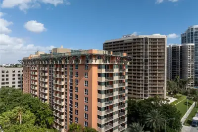 2951 S Bayshore Dr #717, Miami: photo 1 of 10