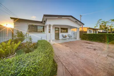 3640 SW 92nd Ave, Miami: photo 1 of 30