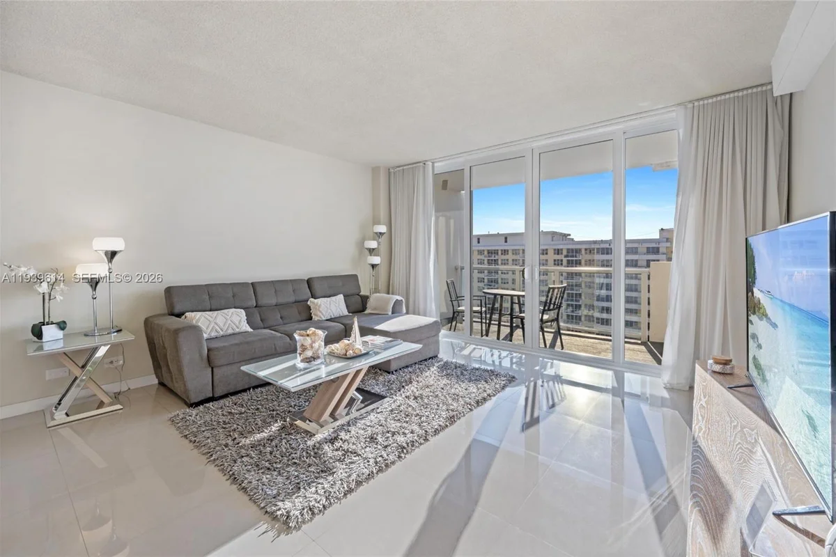 5601 Collins Ave #1618, Miami Beach: photo 1 of 31