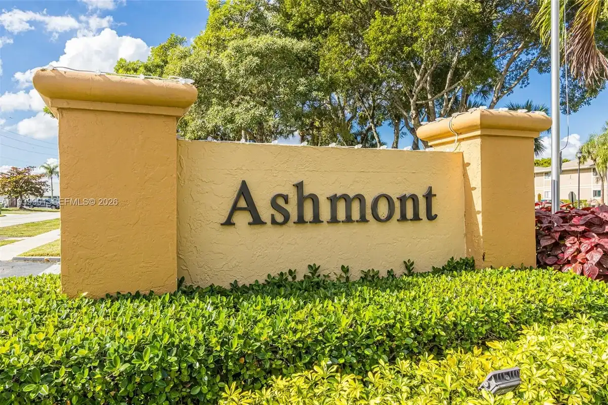 7552 Ashmont Cir #310, Tamarac: photo 1 of 41