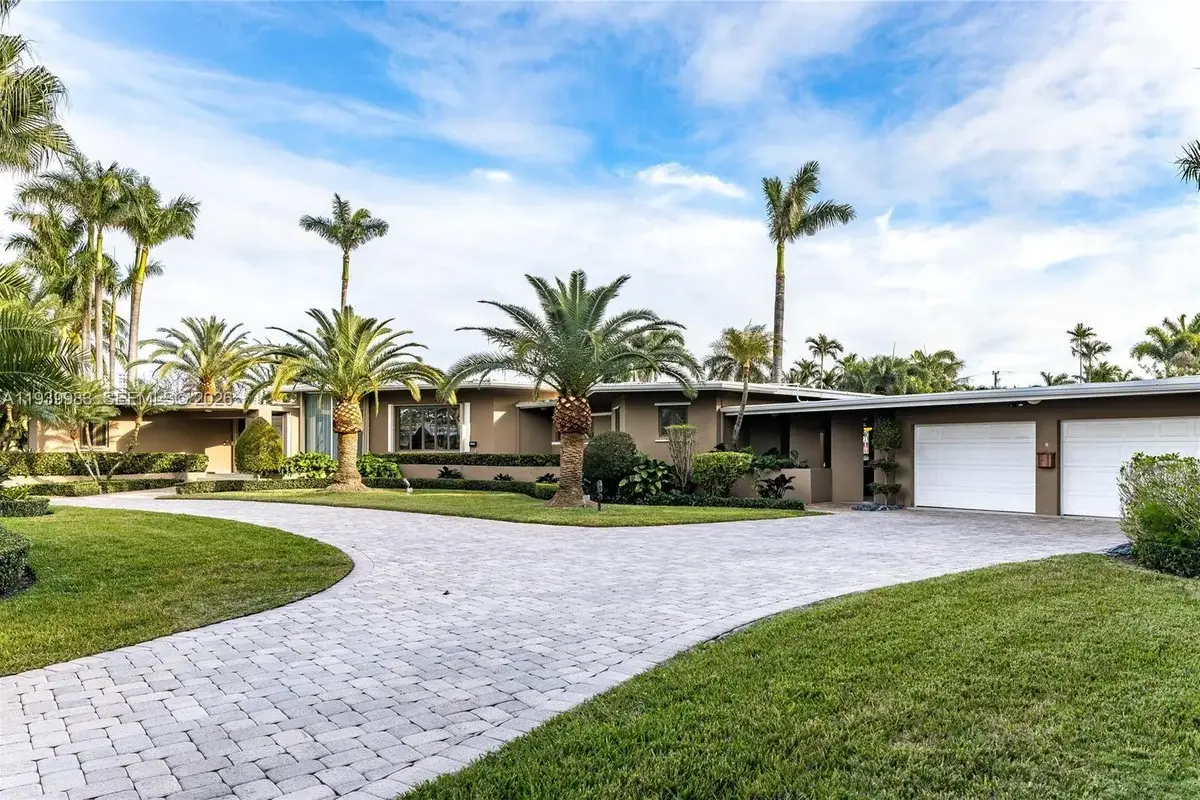 950 S Southlake Dr, Hollywood: photo 1 of 24