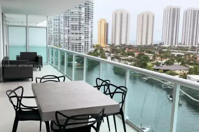 400 Sunny Isles Blvd #1120, Sunny Isles Beach: photo 1 of 20