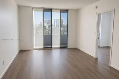 2775 NE 187th St #403, Aventura: photo 1 of 11