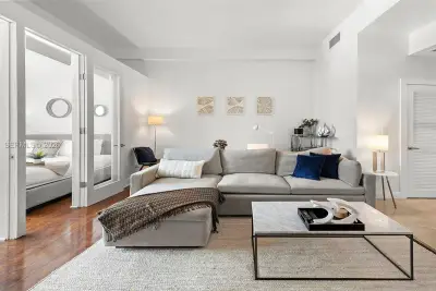 2301 Collins Ave #1632, Miami Beach: photo 1 of 28