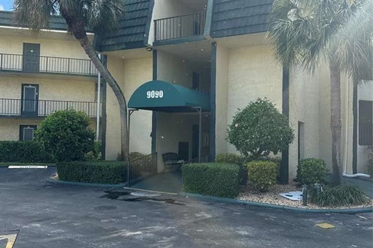 9090 Lime Bay Blvd #115, Tamarac: photo 1 of 1