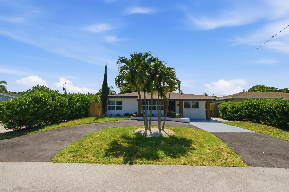 4841 NE 5th Ter, Fort Lauderdale: photo 1 of 32