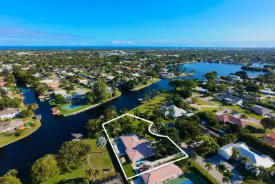 937 SW 34th Ct, Boynton Beach: photo 1 of 40