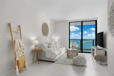 501 NE 31st St #1503, Miami: photo 1 of 51