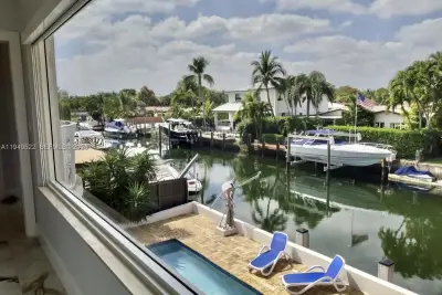 13240 Ortega Ln, North Miami: photo 1 of 27