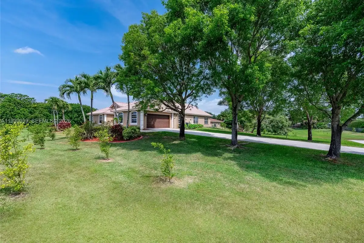 12851 Luray Rd, Southwest Ranches: photo 1 of 43