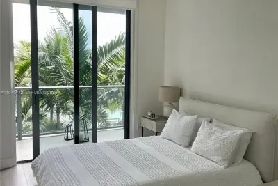 2960 NE 207th St #714, Aventura: photo 1 of 15