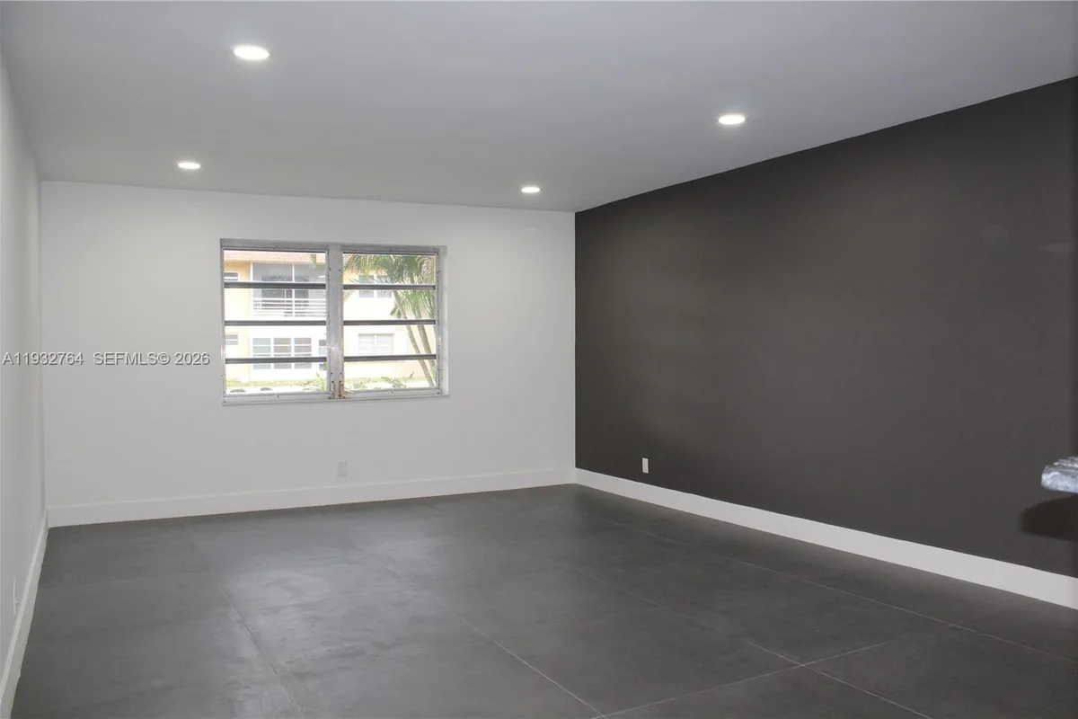 5140 SW 40th Ave #3C, Dania Beach: photo 1 of 23
