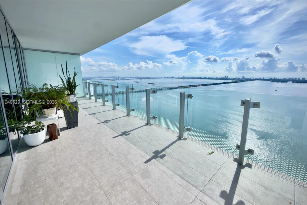700 NE 26th Ter #4403, Miami: photo 1 of 72