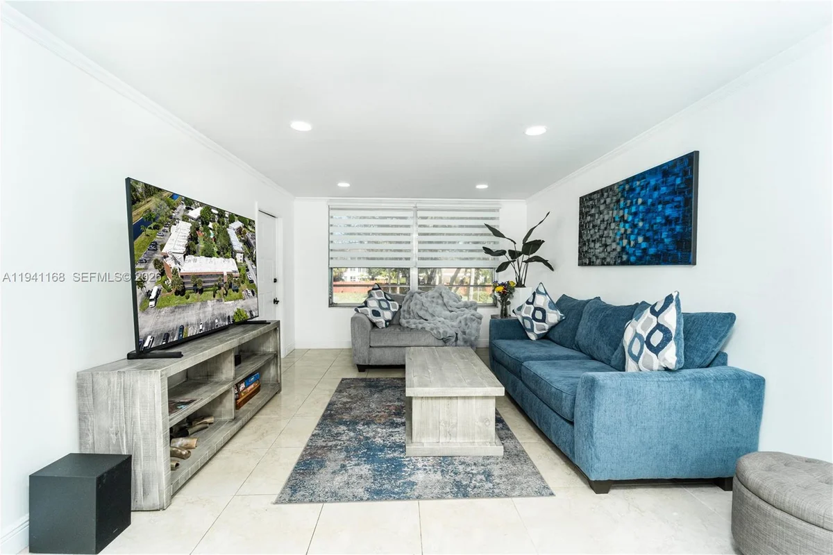 7500 NW 17th St #207, Plantation: photo 1 of 20