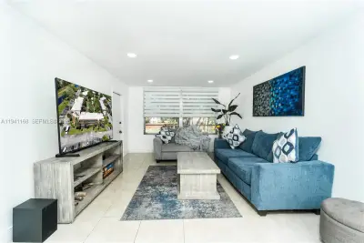7500 NW 17th St #207, Plantation: photo 1 of 20