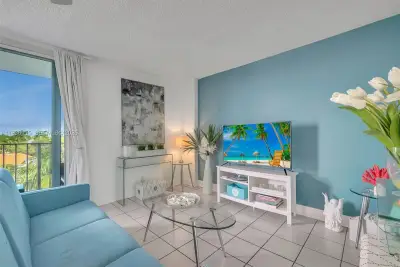 1731 SE 15th St #511, Fort Lauderdale: photo 1 of 24