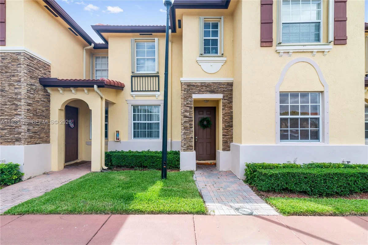 1420 NE 33rd Ave #105-15, Homestead: photo 1 of 28