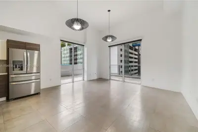 1010 SW 2nd Ave #506, Miami: photo 1 of 57