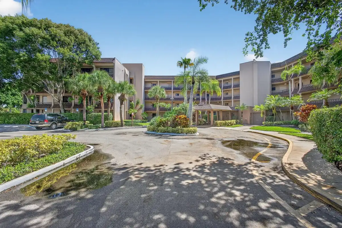 4770 Fountains Dr #104, Lake Worth: photo 1 of 60