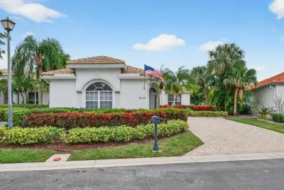 9140 Long Lake Palm Dr, Boca Raton: photo 1 of 86