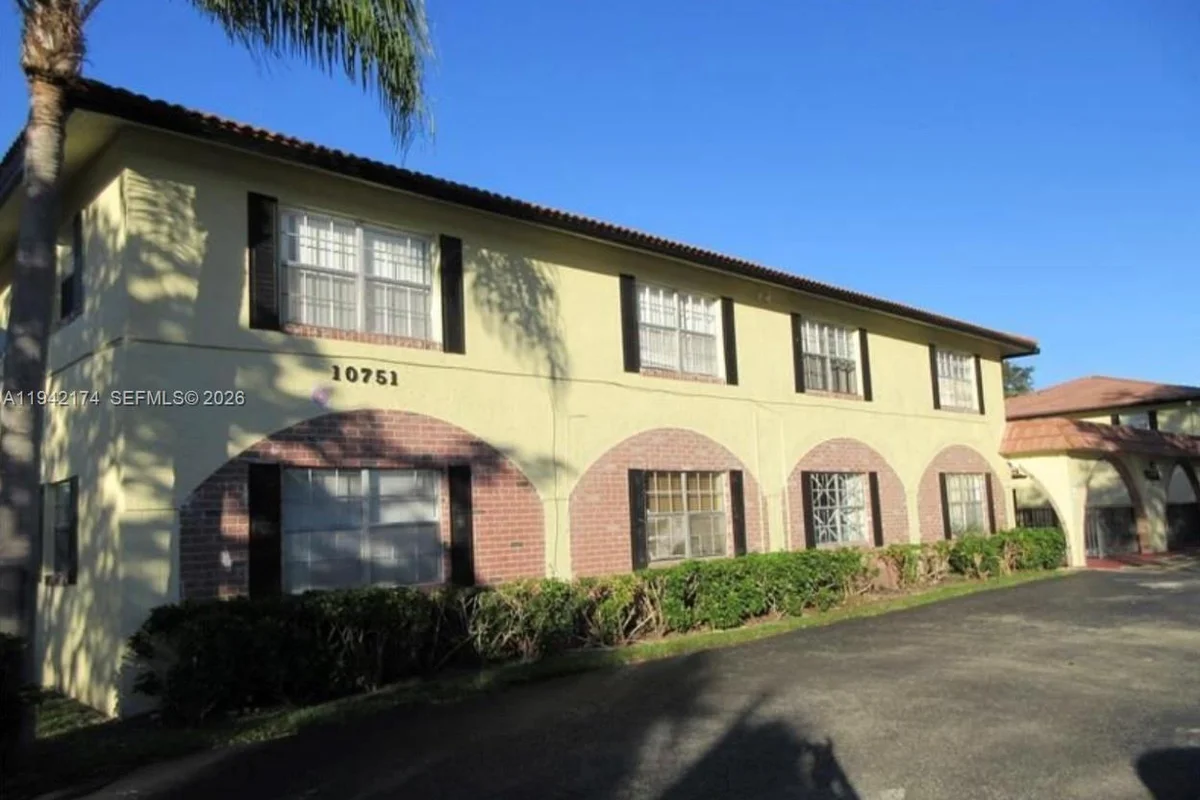 10751 Royal Palm Blvd #17, Coral Springs: photo 1 of 7