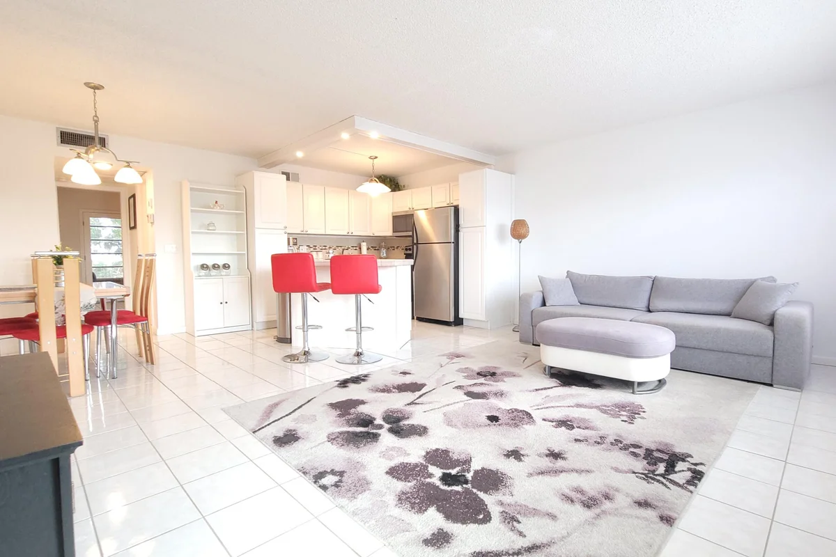 405 Southampton A, West Palm Beach: photo 1 of 55