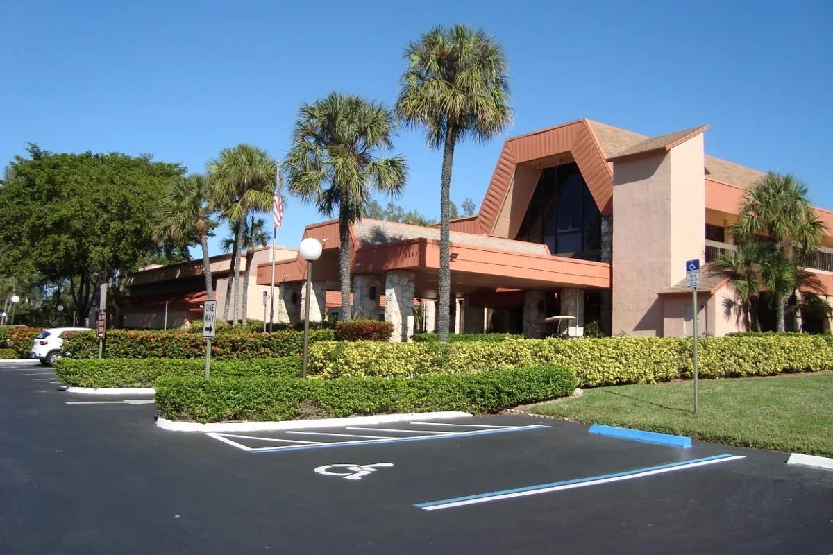 3120 Holiday Springs Blvd #106, Margate: photo 1 of 56