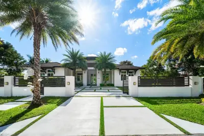 10250 SW 135th St, Miami: photo 1 of 35