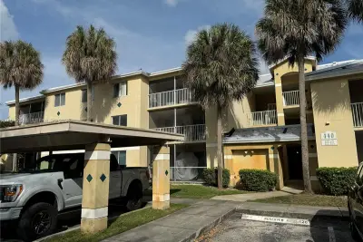 440 S Park Rd #4-207, Hollywood: photo 1 of 14
