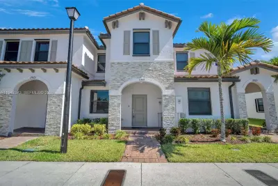 11869 SW 246th Ter, Homestead: photo 1 of 34