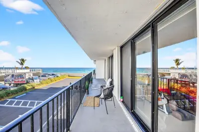 3456 S Ocean Blvd #1040, Palm Beach: photo 1 of 54