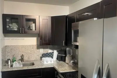 200 S Birch Rd #1111, Fort Lauderdale: photo 1 of 3