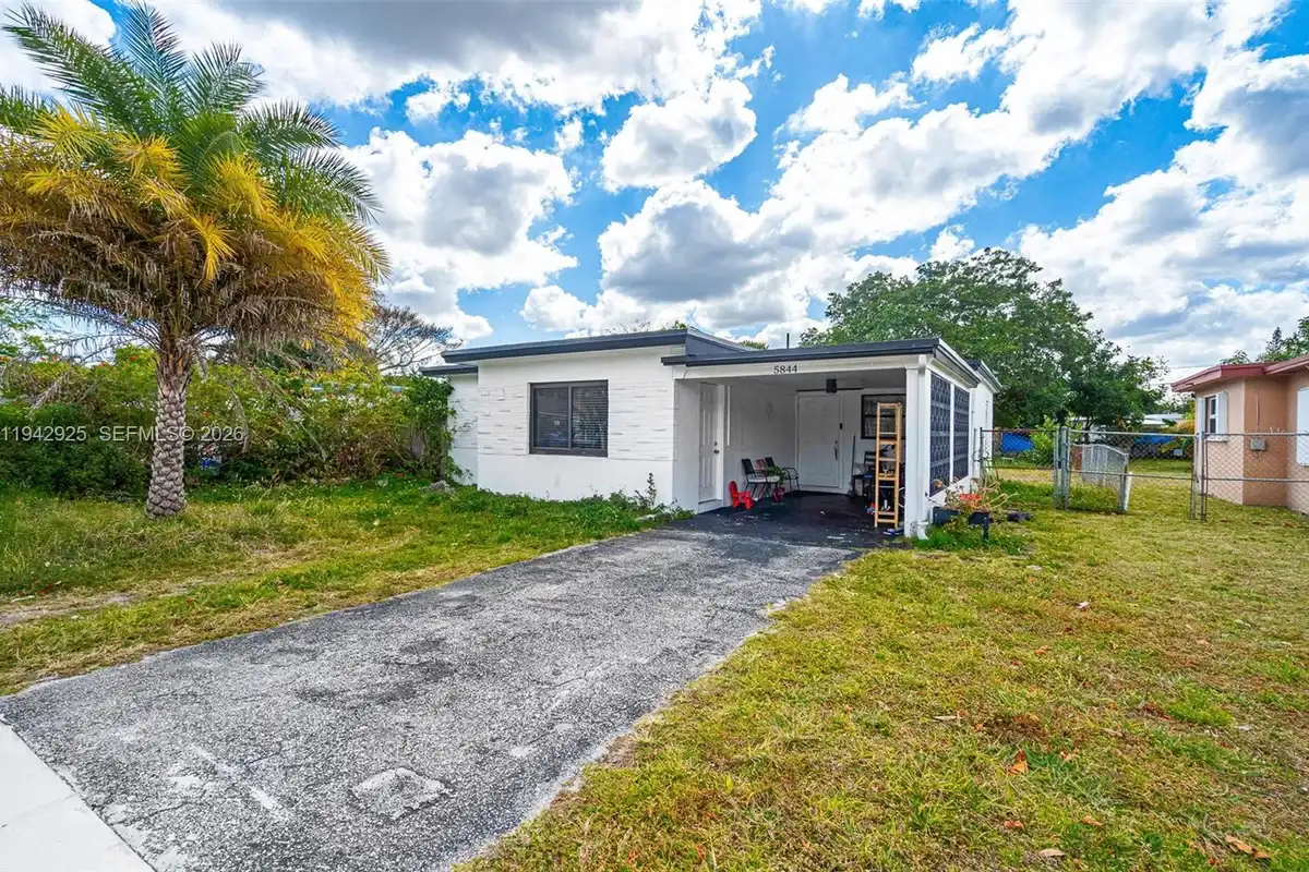 5844 Garfield St, Hollywood: photo 1 of 31