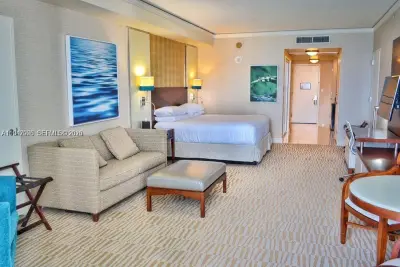 18001 Collins Ave #1507, Sunny Isles Beach: photo 1 of 14