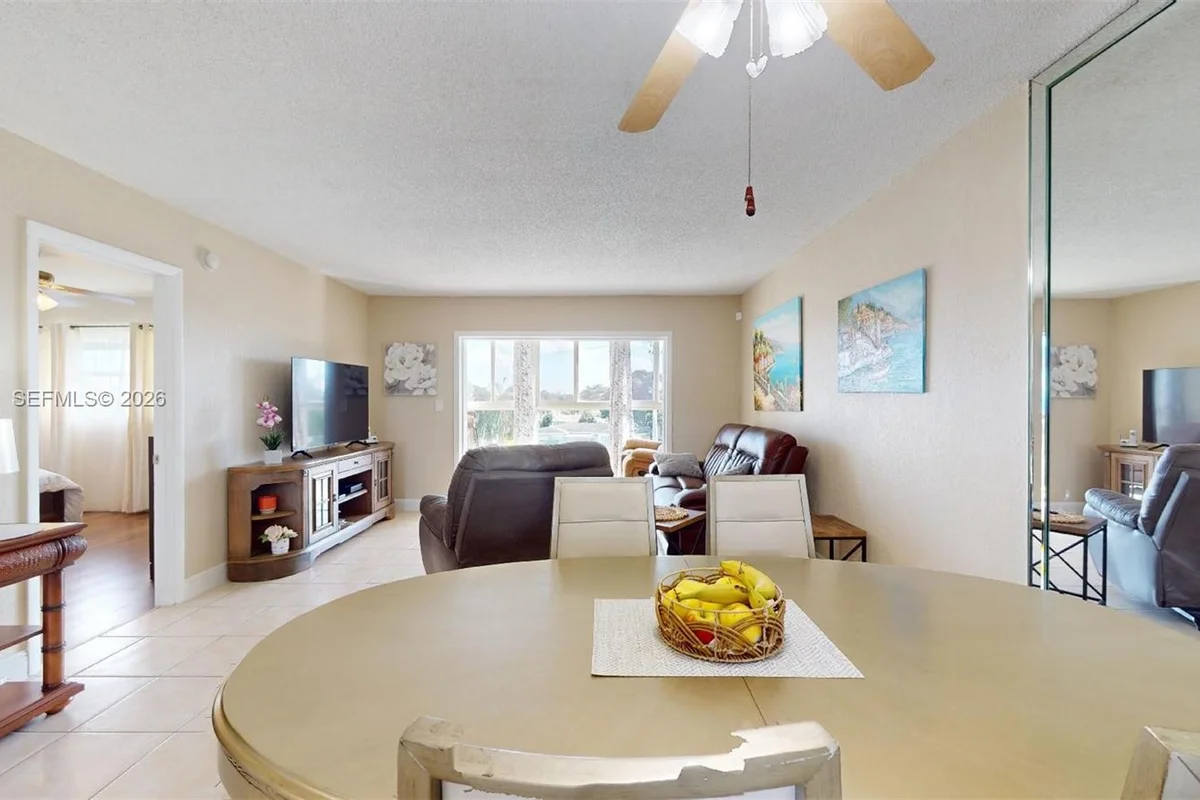 7877 Golf Cir Dr #304, Margate: photo 1 of 58
