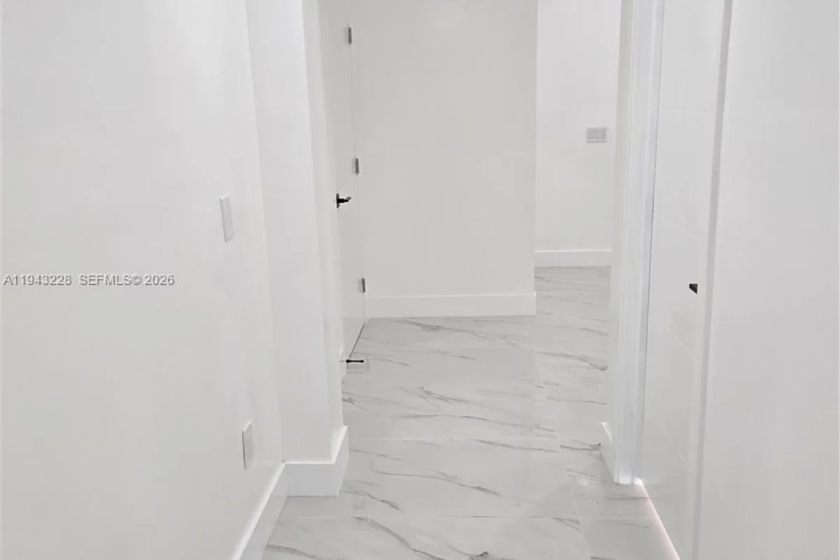 987 NE 145 #B, North Miami: photo 1 of 12