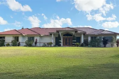 6550 SW 183rd Way, Southwest Ranches: photo 1 of 28
