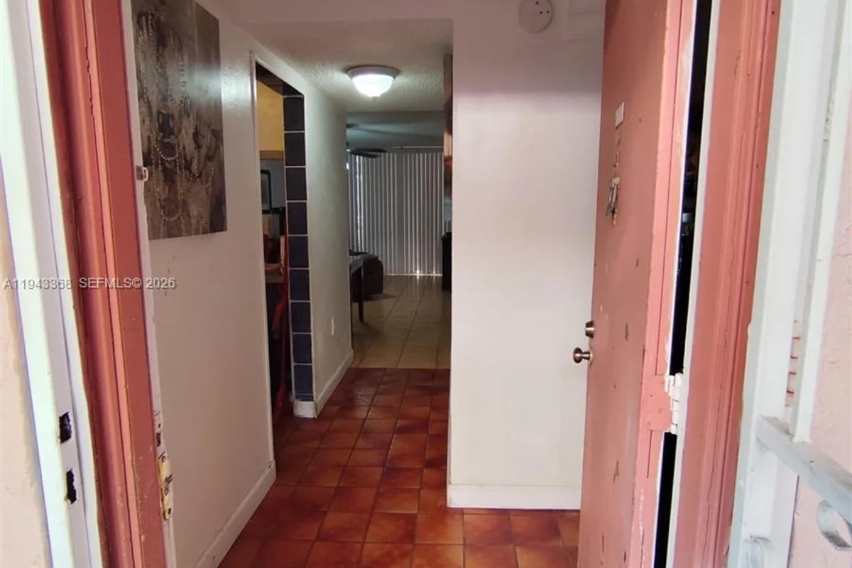 19781 SW 114th Ave #142, Miami: photo 1 of 17