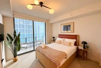 601 N Miami Ave #901, Miami: photo 1 of 17
