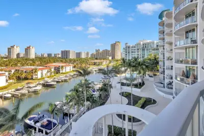 3029 NE 188 St #711, Aventura: photo 1 of 44