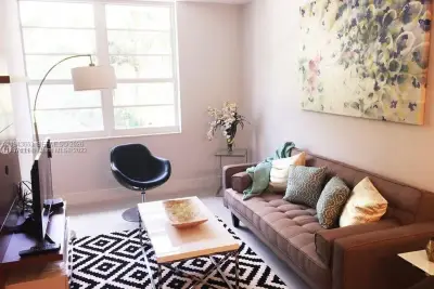 100 Lincoln Rd #426, Miami Beach: photo 1 of 19