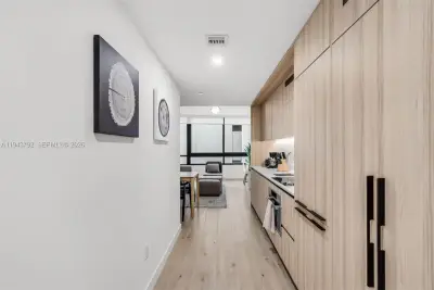225 N Miami Ave #301, Miami: photo 1 of 40