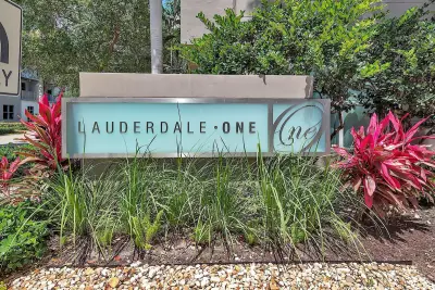 2401 NE 65th St #112, Fort Lauderdale: photo 1 of 40