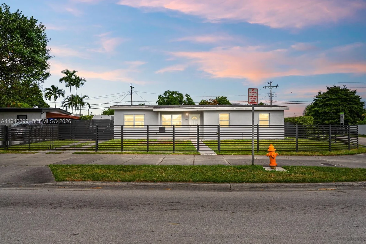 11401 SW 56th St, Miami: photo 1 of 37