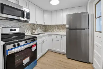 2213 NE 1st Ct #204, Boynton Beach: photo 1 of 23