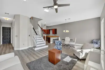 3024 NE 5th Ter #10, Wilton Manors: photo 1 of 35