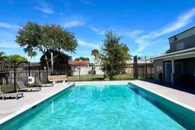 885 NE 213th Ter #2, Miami: photo 1 of 16