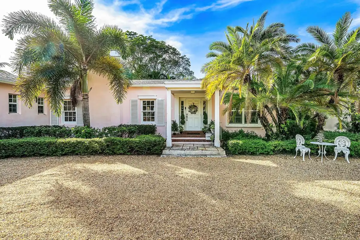 1202 N Swinton Ave, Delray Beach: photo 1 of 32